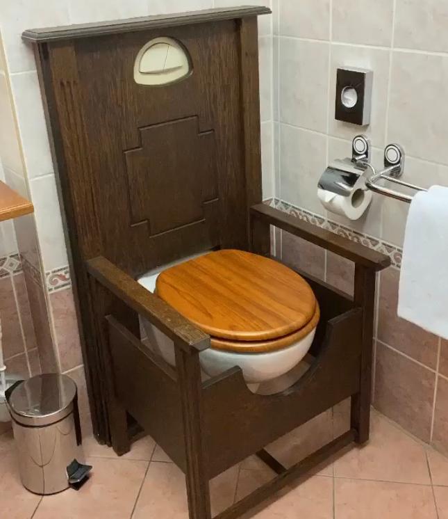 Cesky Krumlov- Hotel Ruze bathroom 